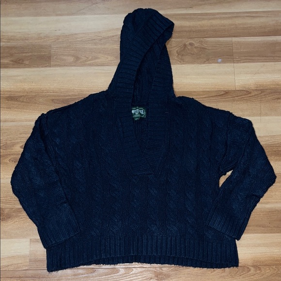 American Eagle Outfitters Sweaters - American Eagle Outfitters Navy V-Neck Sweater